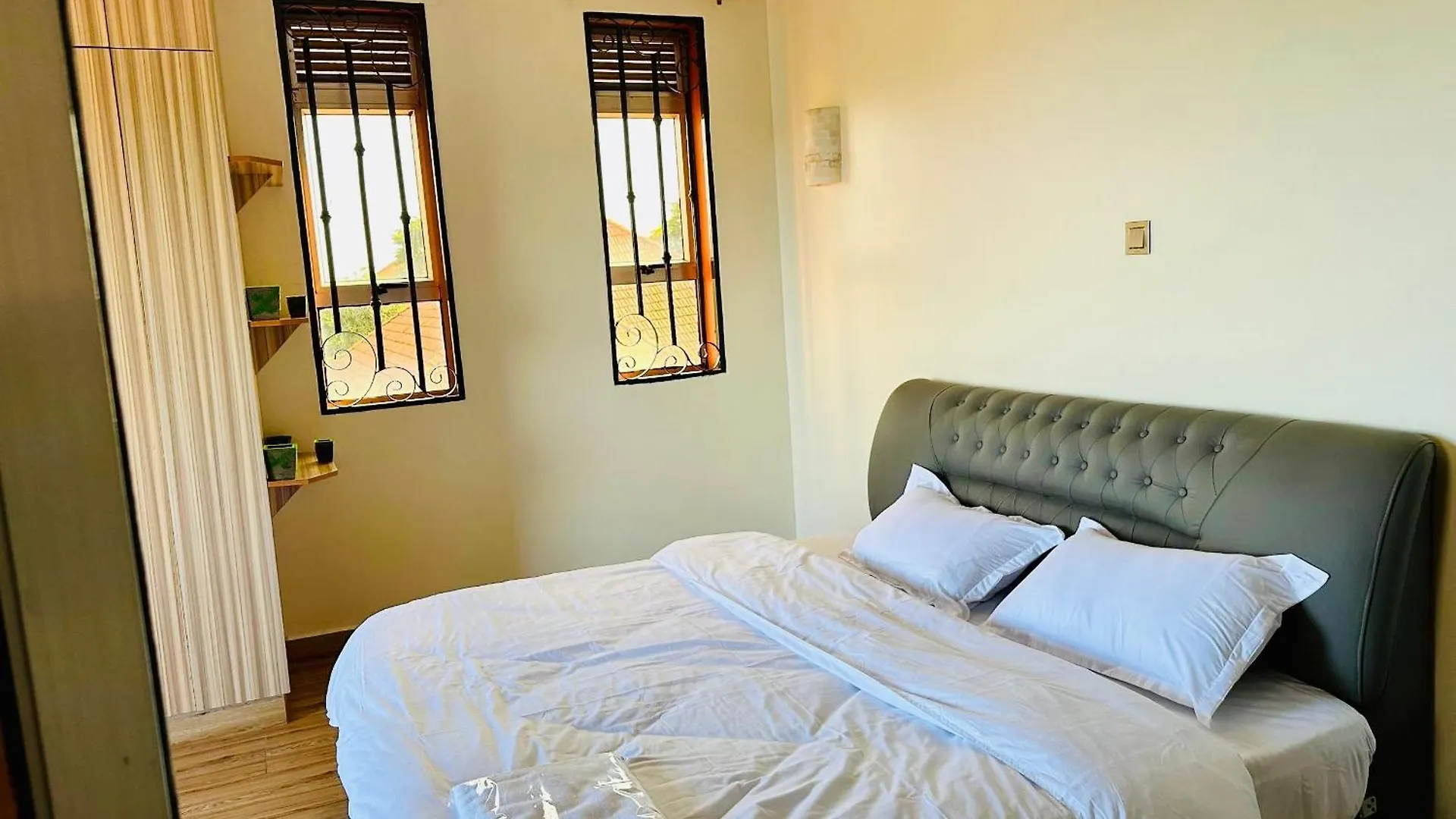 Tranquil Lakefront Haven Kampala Apartment